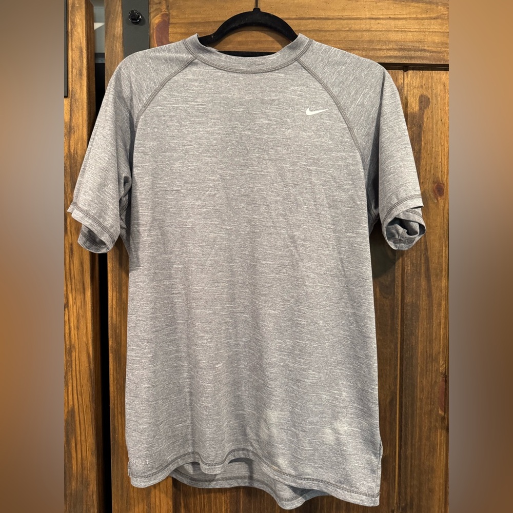 Nike Men's Heather Gray Short Sleeve Tee